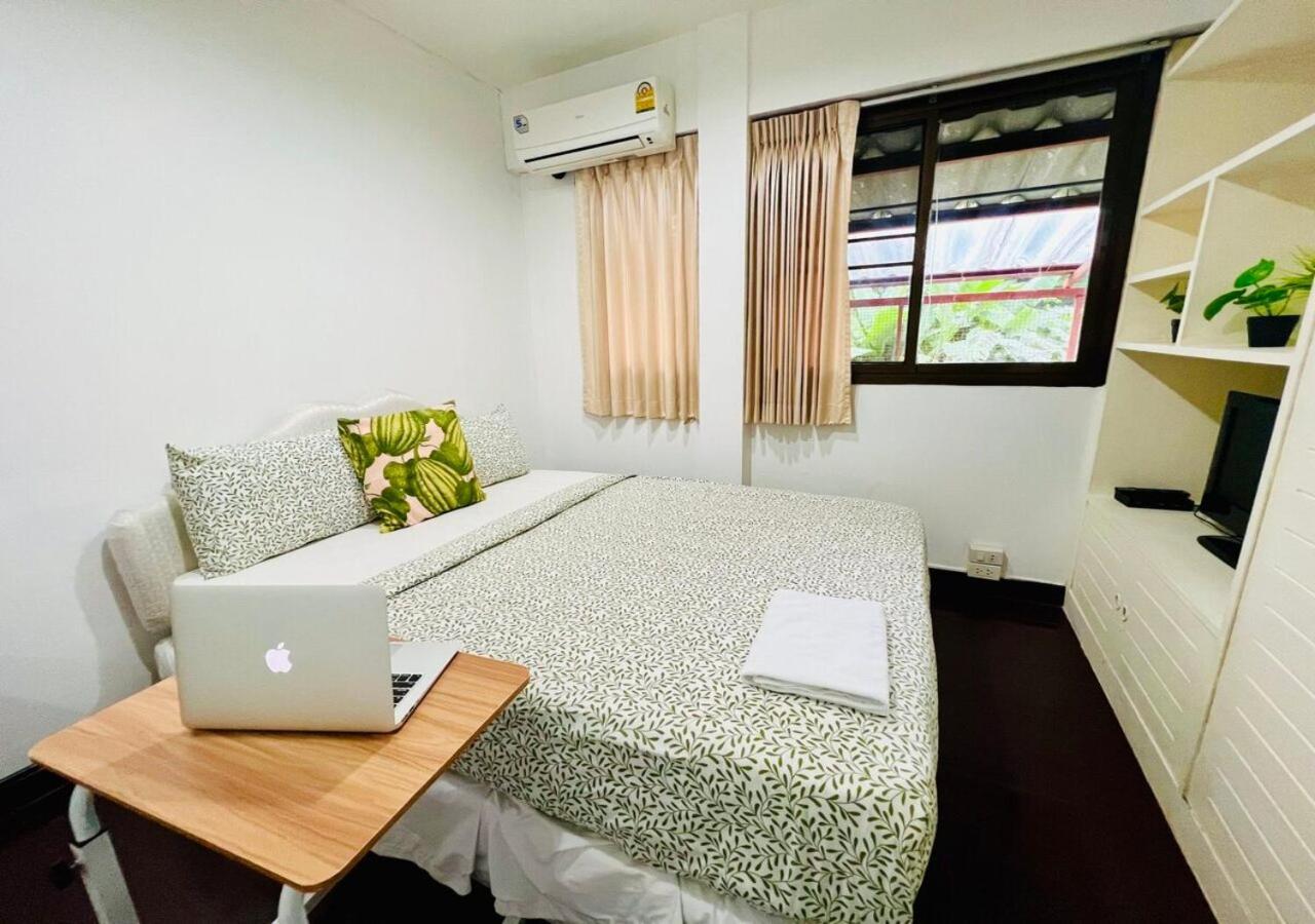 Reehouse@Soi Cowboy/Asoke Bts Hotel Банкок Екстериор снимка
