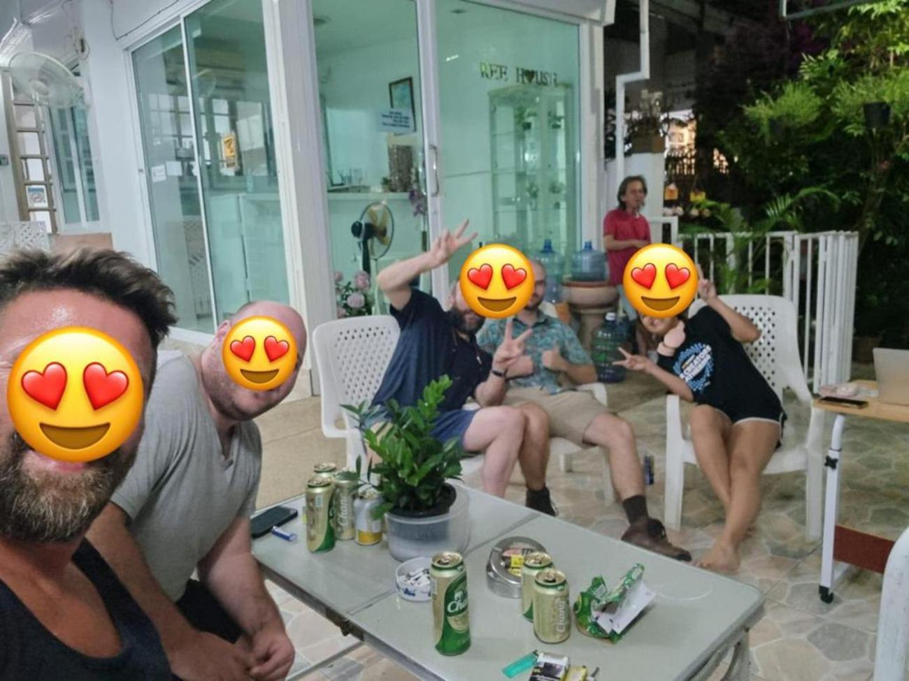 Reehouse@Soi Cowboy/Asoke Bts Hotel Банкок Екстериор снимка